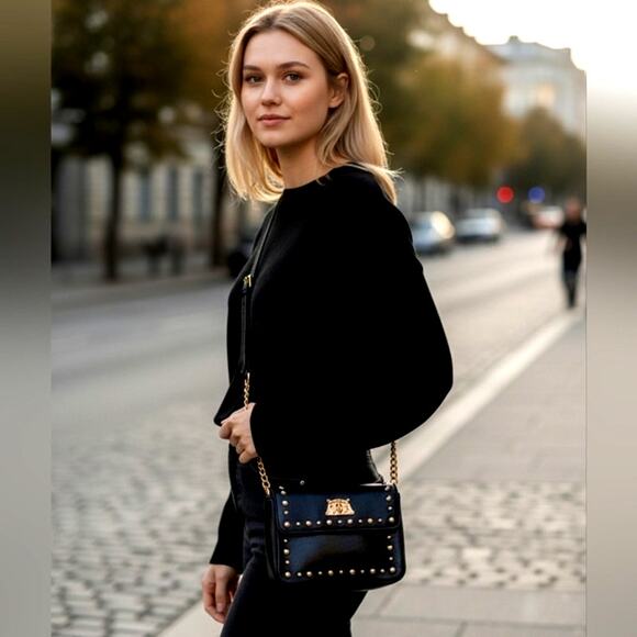 Y2K Juicy Couture Crossbody Shoulder Bag Black Leather Gold Studs Chain Rare VNT - Picture 3 of 16